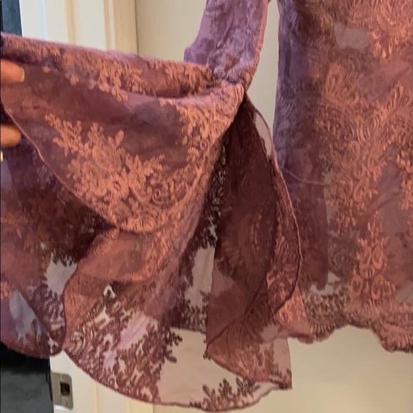 ivette bell sleeve top - Picture 2 of 3